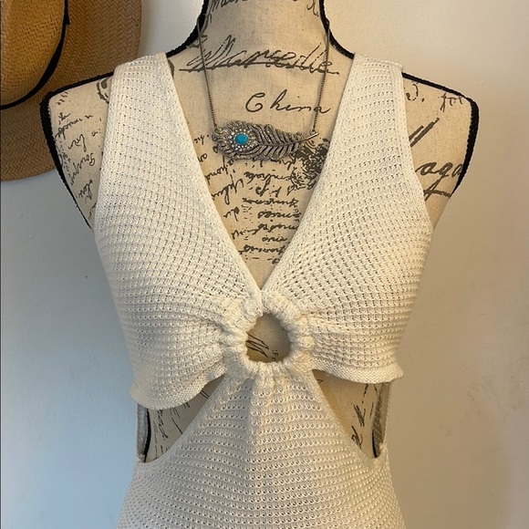 NEW White Knit Swim Coverup Size Medium - Picture 3 of 8